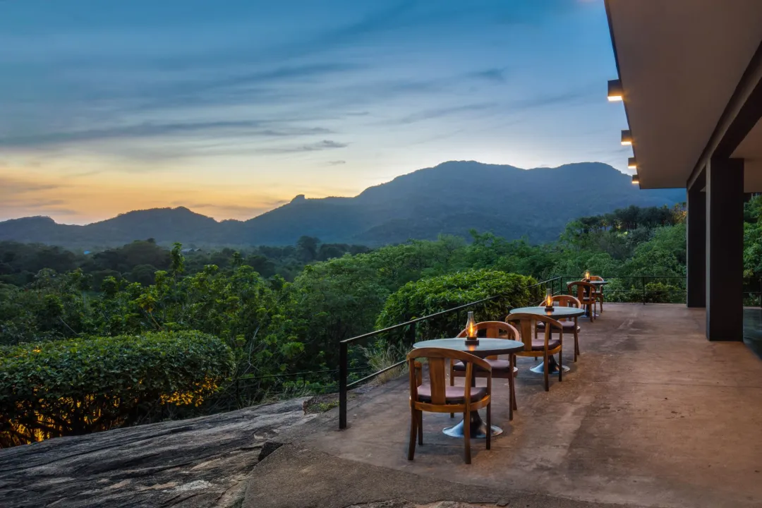 Heritance Kandalama - Balcony Dining with View