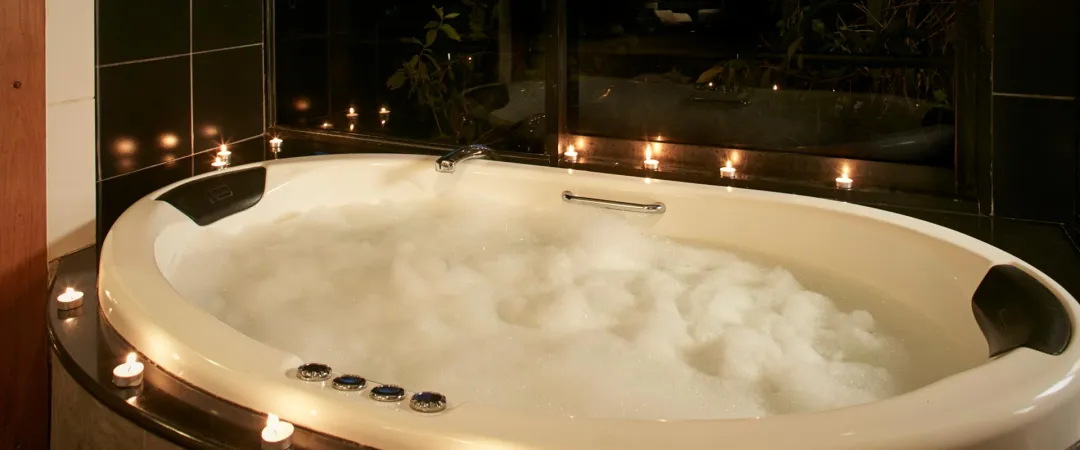 Suites - Jacuzzi View