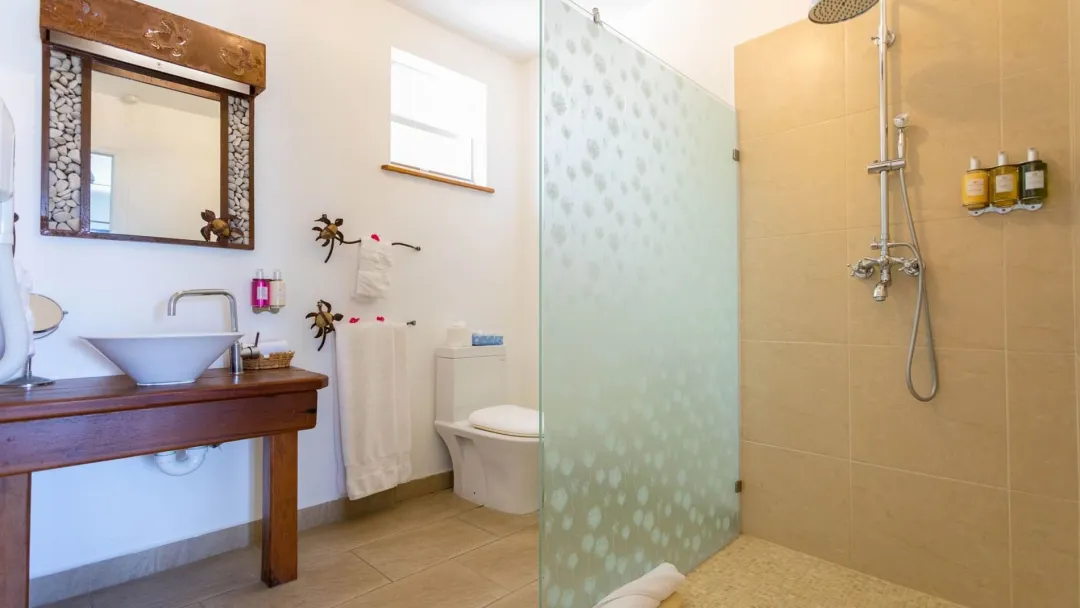 Water Front Suites - Bathroom