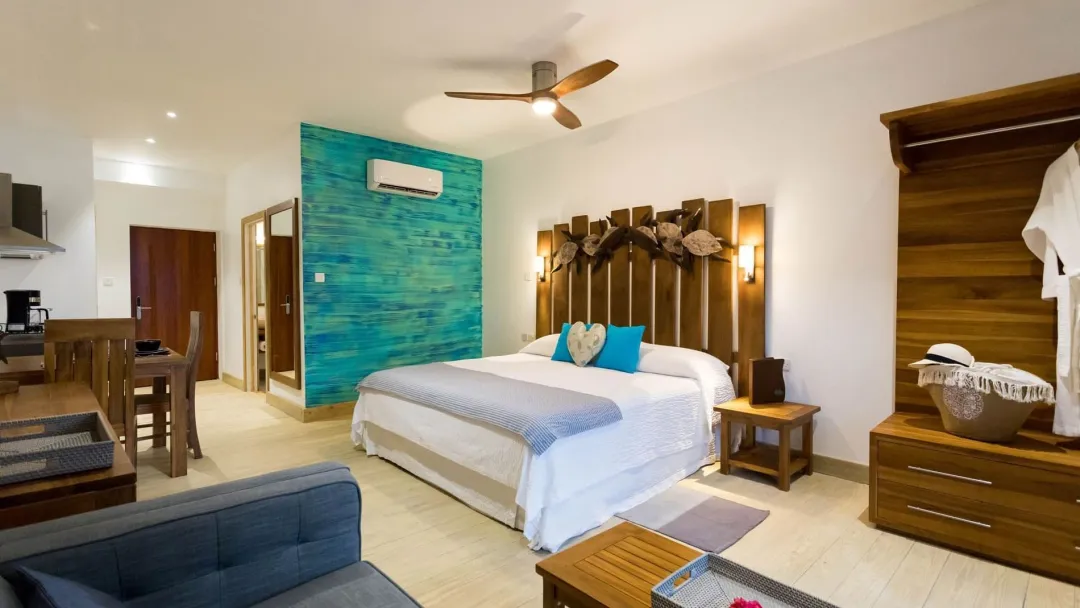 Cocoa Pod Room - Bedroom