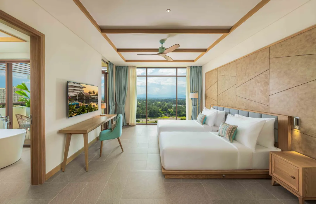 Two Bedroom Corner Suite - Bedroom with View