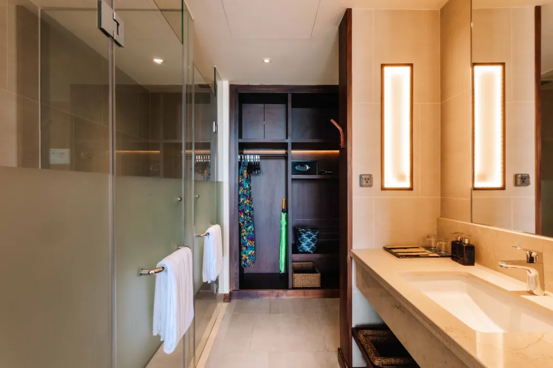 Deluxe Ocean View - Bathroom