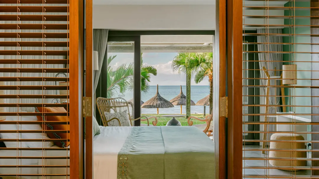 Superior Room - Bedroom with Sea View