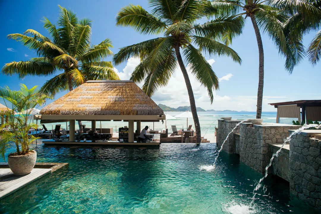 Infinity Pool Bar