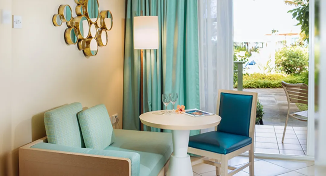 Deluxe Beachfront View Room - Seating Aeria