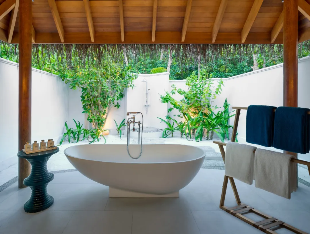 Beach Front Pool Villa - Bathroom