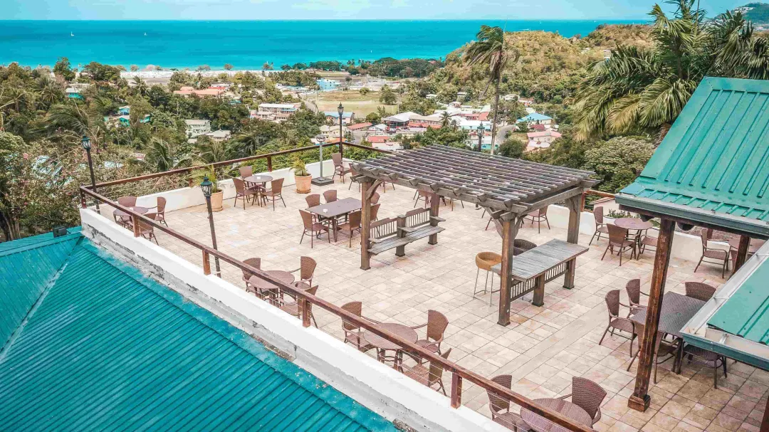 Rooftop & Bar Lounge