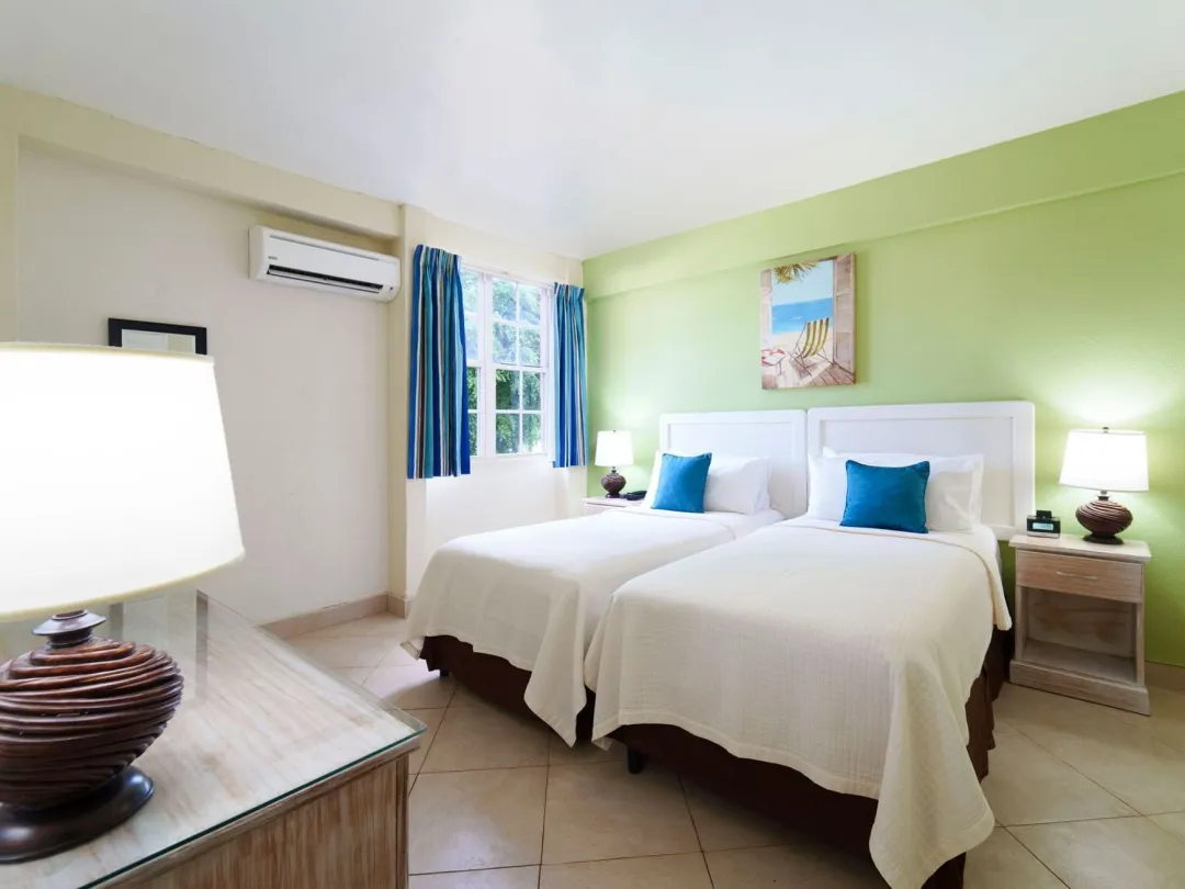 Garden Pool View - Twin Beds