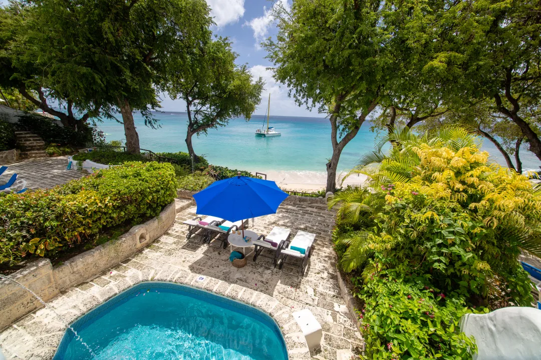 Oceanfront Three Bedroom Villa - Pool with View