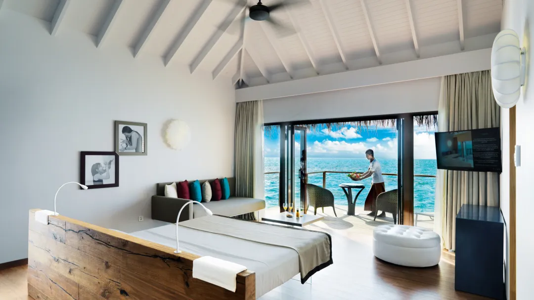 Lagoon Villa - Bedroom with Sea View