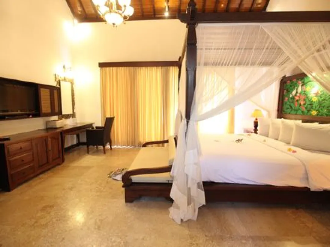 Jacuzzi Villa with Plunge Pool - Bedroom