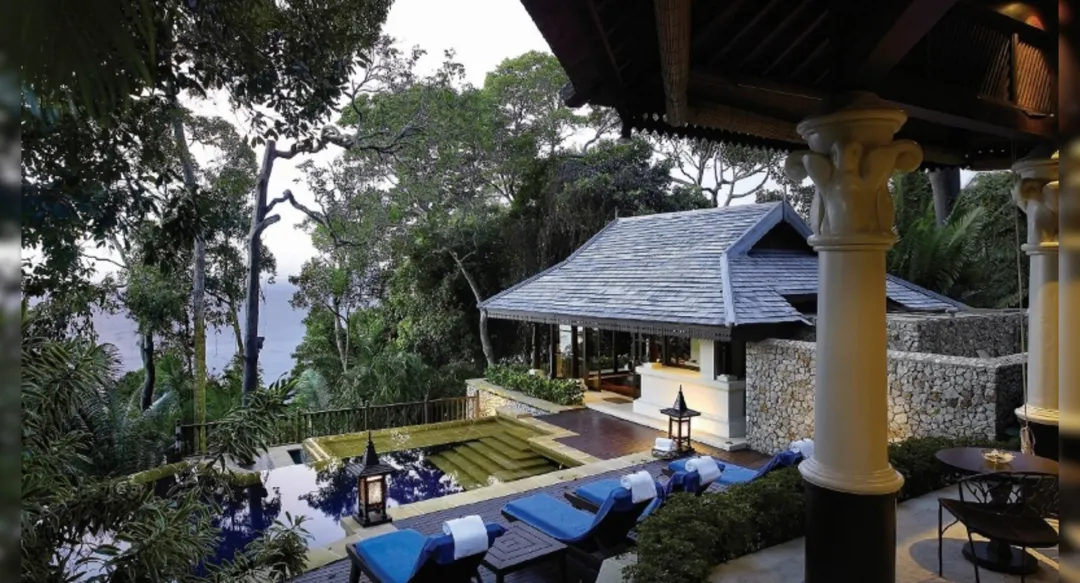 Three Bedroom Hilltop Estate - Villa Pool View