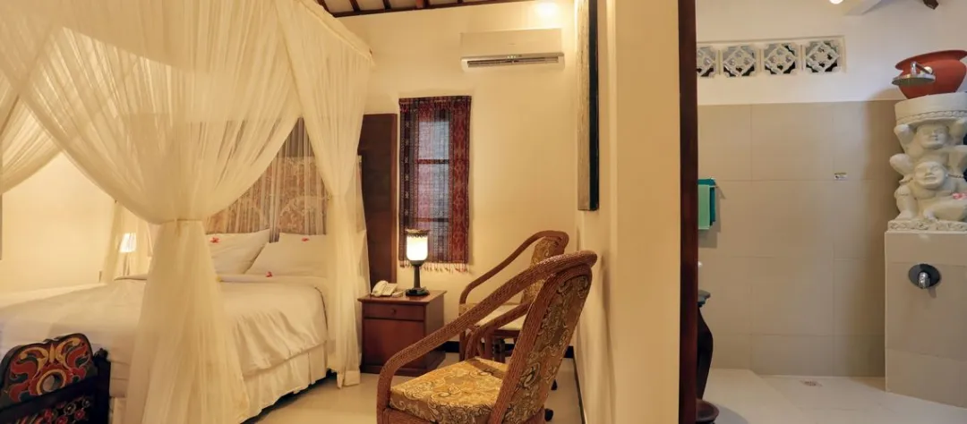 Classic Queen Room - Bedroom