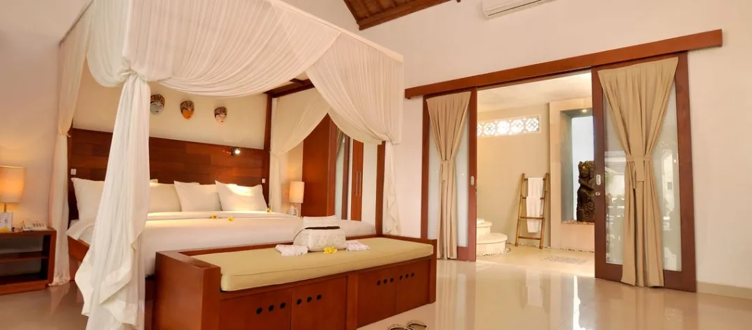 Romantic Villa with Private Pool - Bedroom
