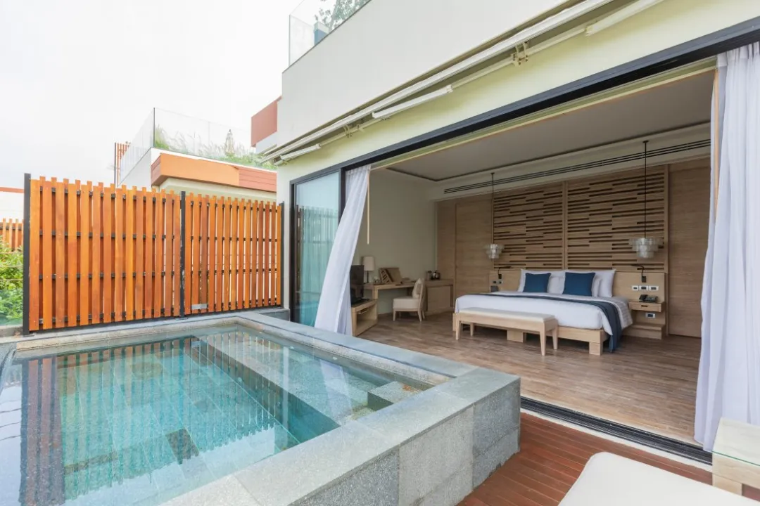 Moonlight Pool Suites - Pool View