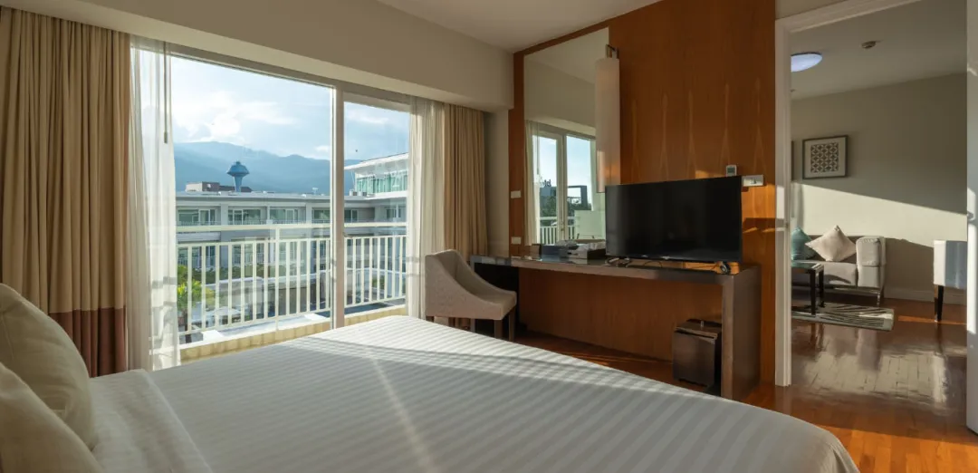 One Bedroom Suite - King Bedroom