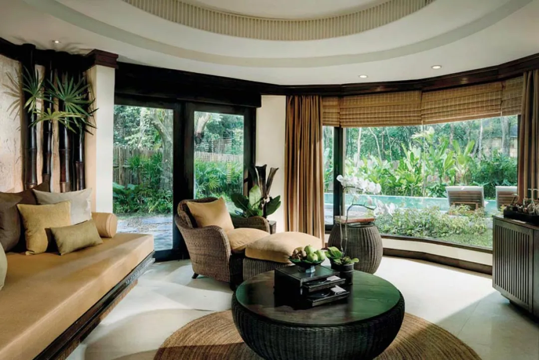 Pool Pavilion - Living Room