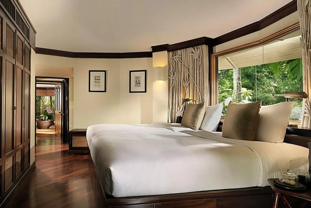 Family Pavilions with Pool - Twin Beds