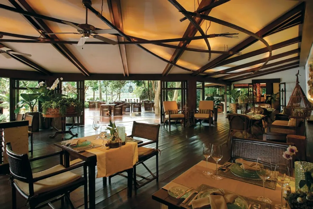Raya Dining