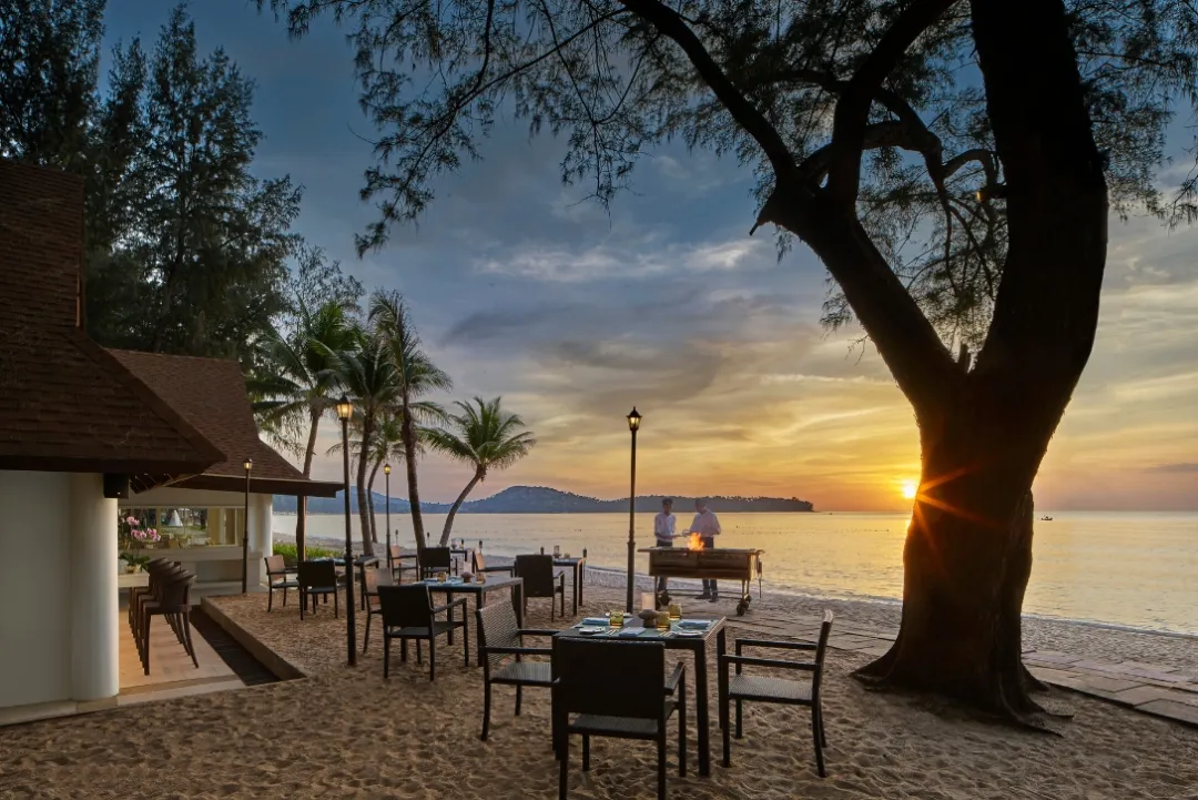 Dusit Thani Laguna Phuket - Beach Dining