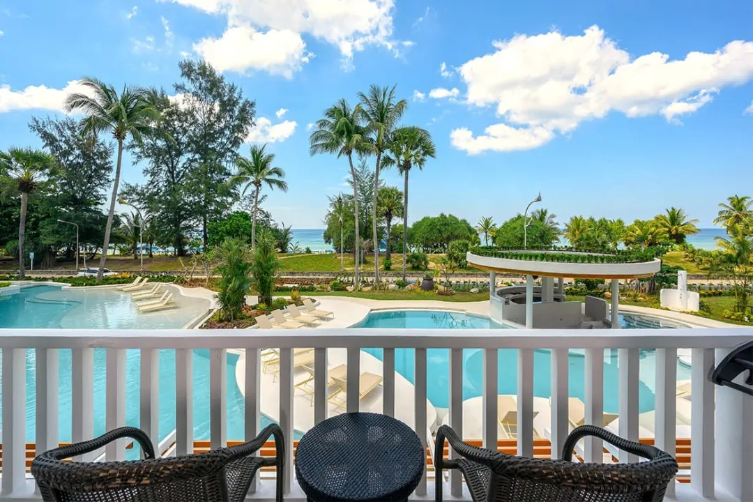 Lagoon Pool View Deluxe Terrace Room - Terrace Lounge