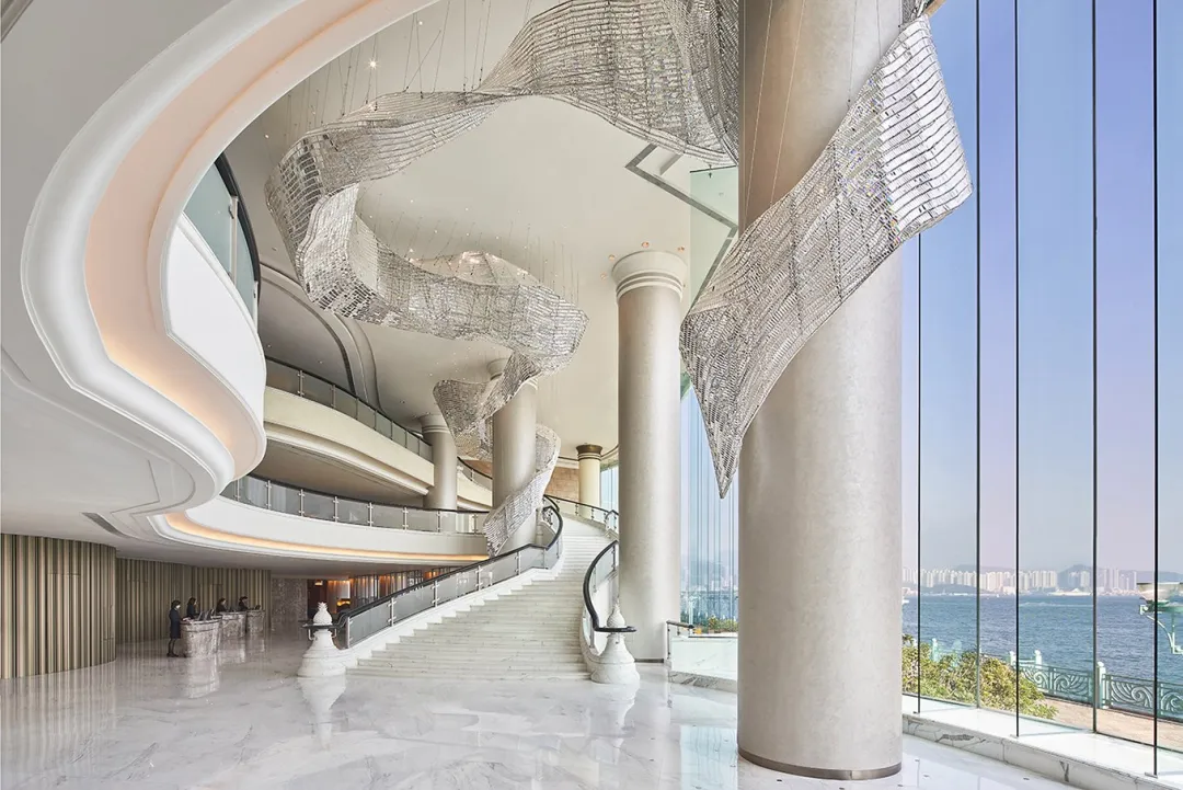 Harbour Grand - Lobby