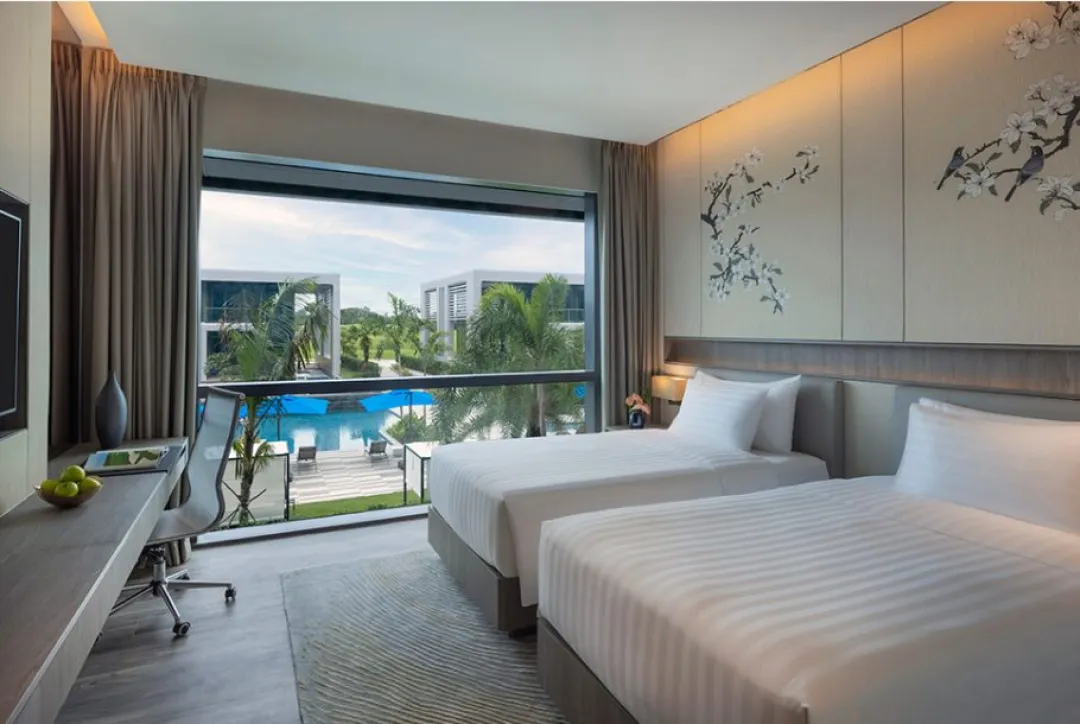 Deluxe Laguna Pool View - Twin Beds