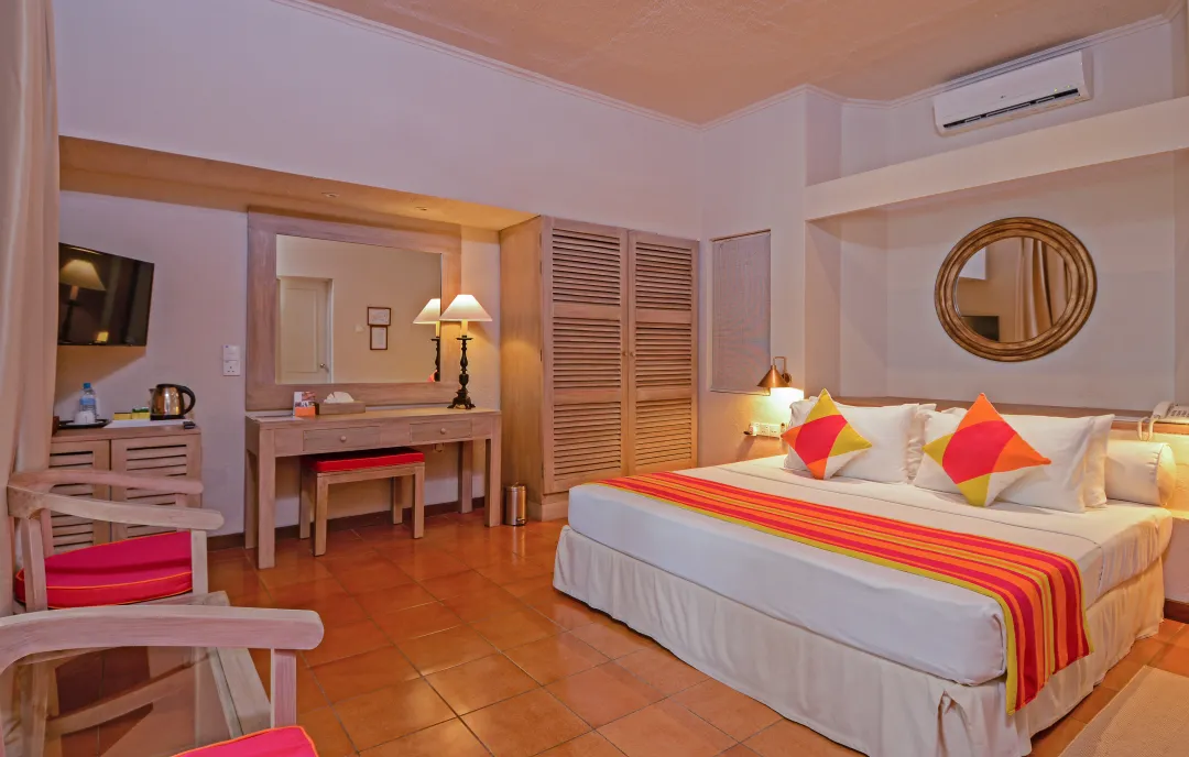 Adaaran Club Rannalhi - Classic Ocean View Room - Bed