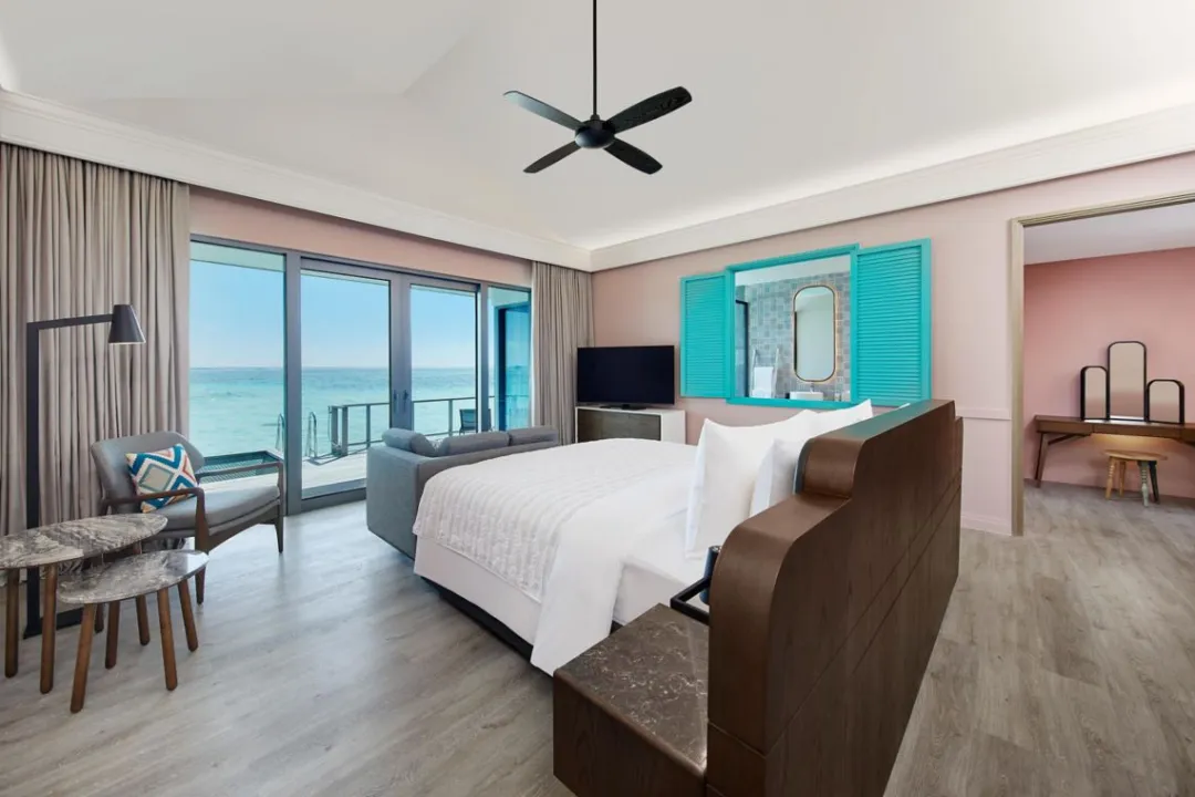 Lagoon Villa - Bedroom with Sea View