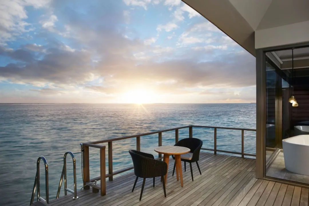 Sunset Overwater Villa - Bedroom with Sunset Deck