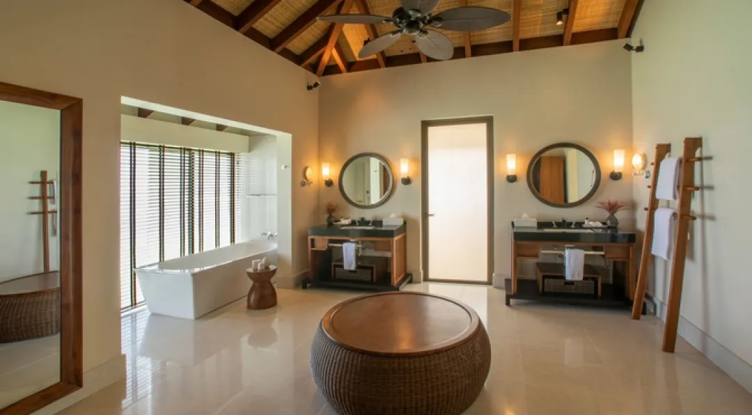 Deluxe Lagoon Pool Villa - Bathroom