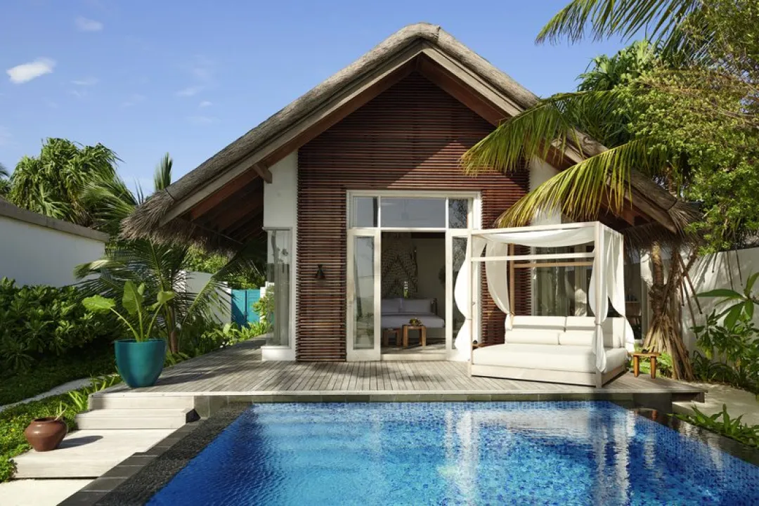 Sunset Deluxe Beach Villa with Pool - Bedroom