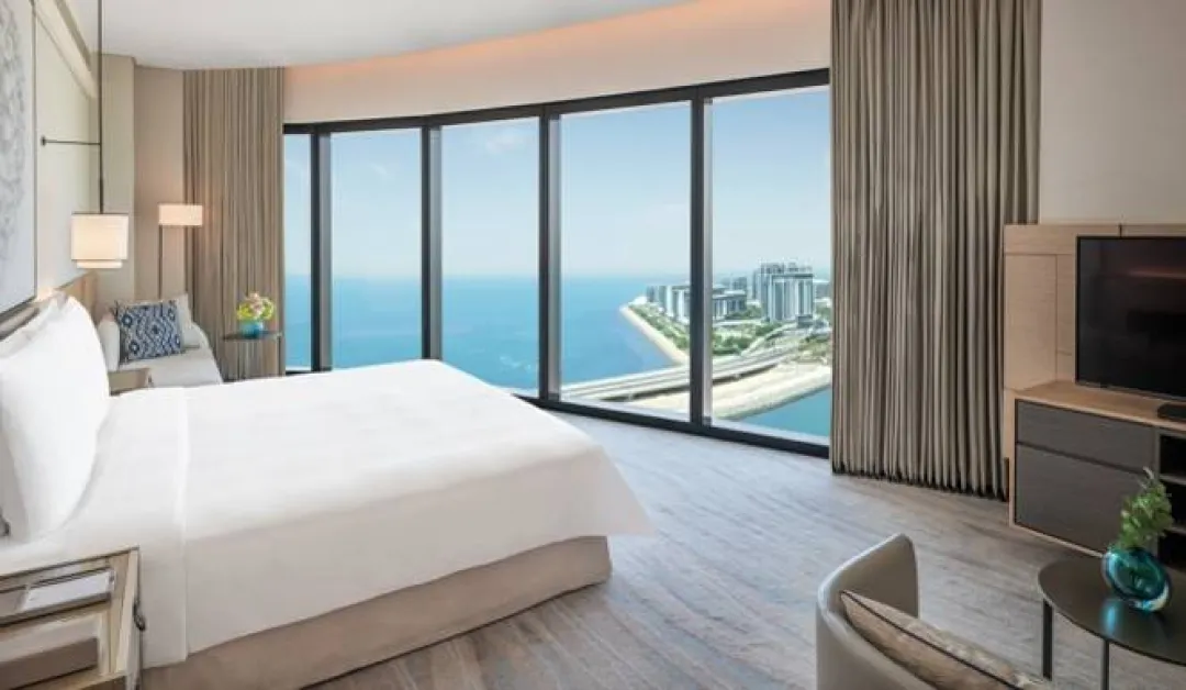 Junior Sea View Suite with Balcony - Bedroom