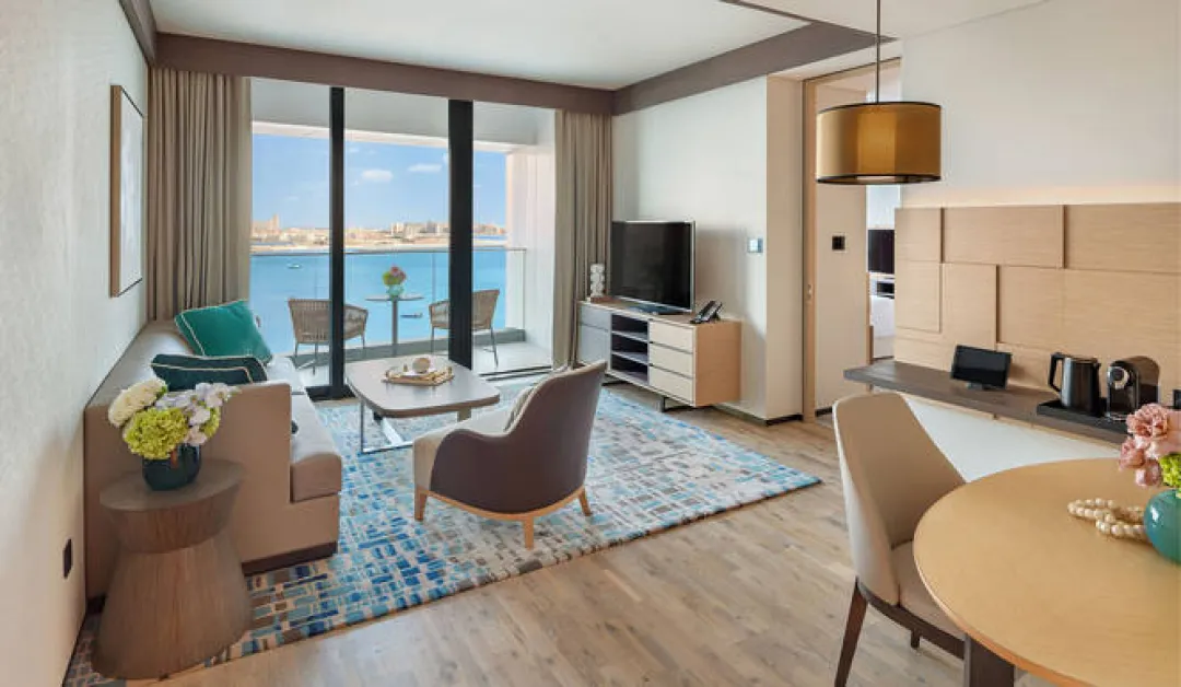 Executive Sea View Suite with Balcony - Living Room