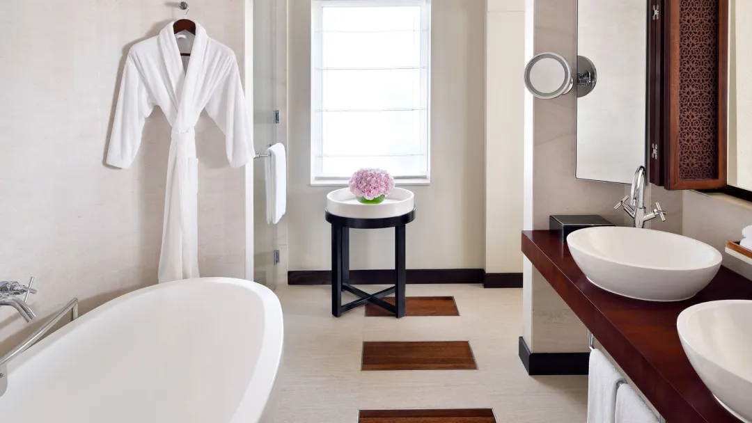 Park Executive Suite - Bathroom