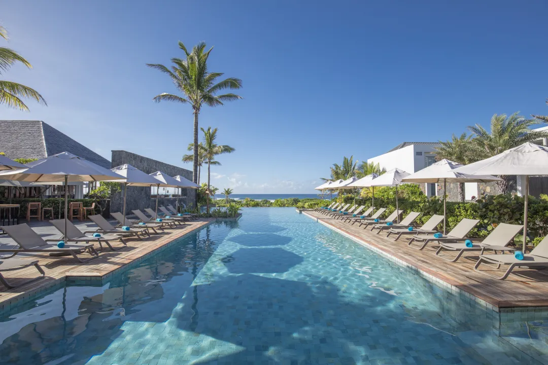 Anantara_Iko_Mauritius_Resorts_&_Villa_Karokan_Pool_View_1