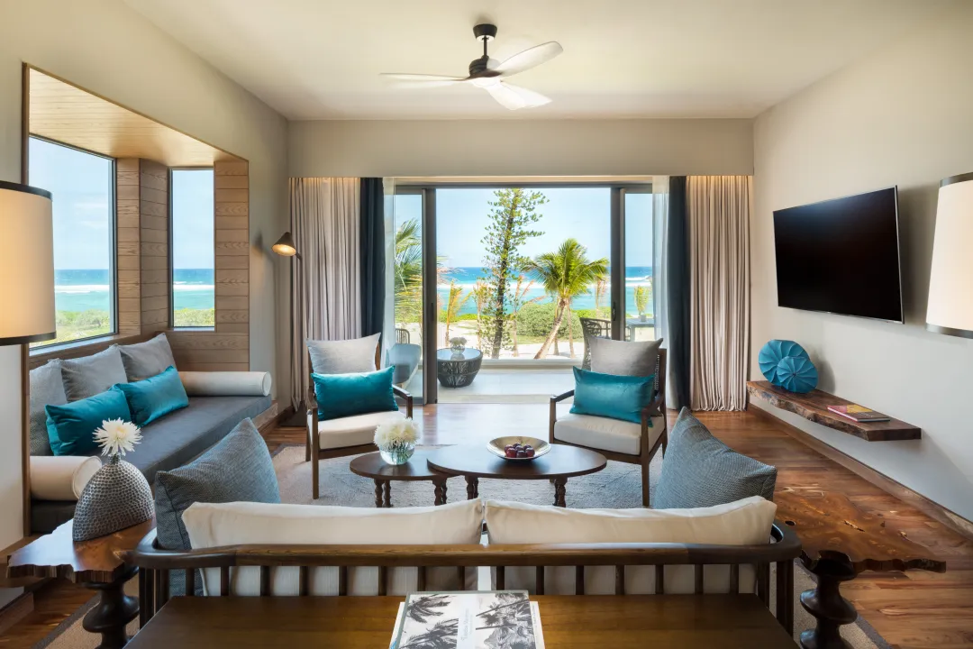 Anantara_Iko_Mauritius_Resort_&_Villas_Guest_Room_Ocean_View_Suite_Living_Room