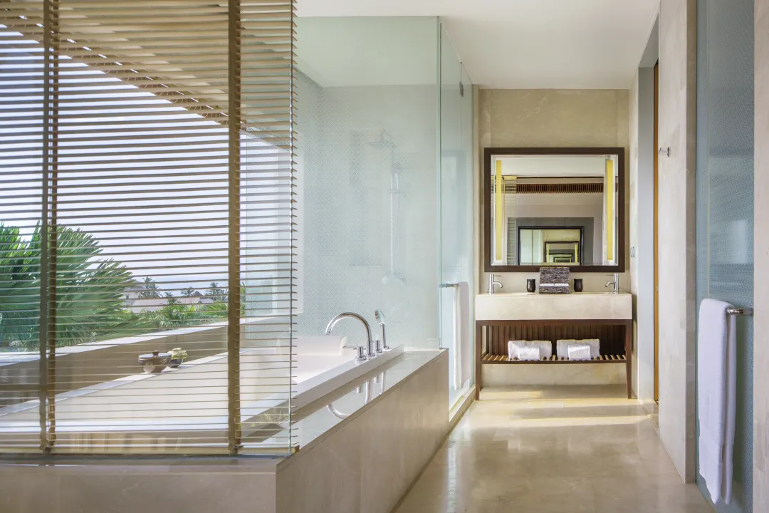 Amatara Wellness Resort - Sea View Suite bathroom