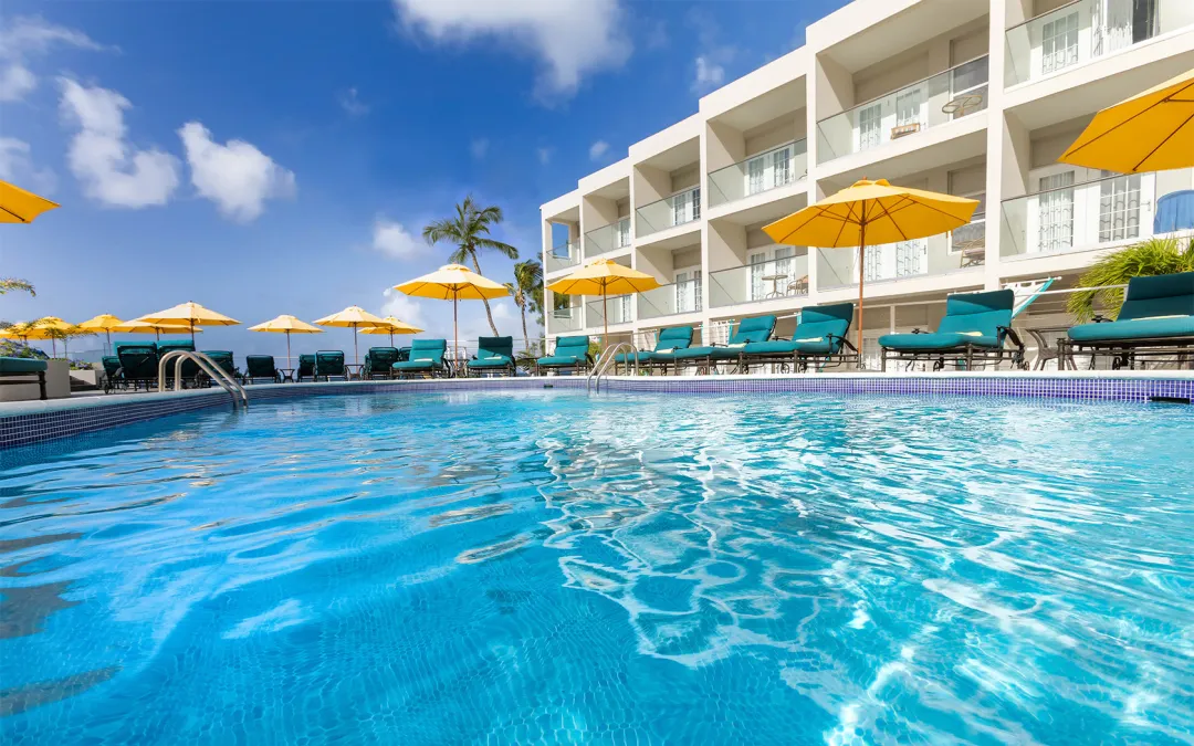 Sea Breeze Beach House - Pool View