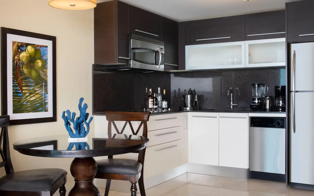 Luxury One Bedroom Oceanfront Suite - Kitchen Aeria