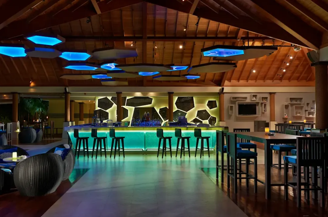 Hilton Labriz Resort & Spa - Lo Brizan Bar