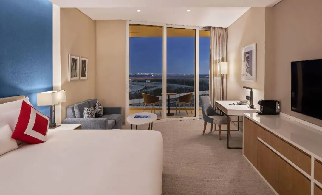 Deluxe Room - King Bed