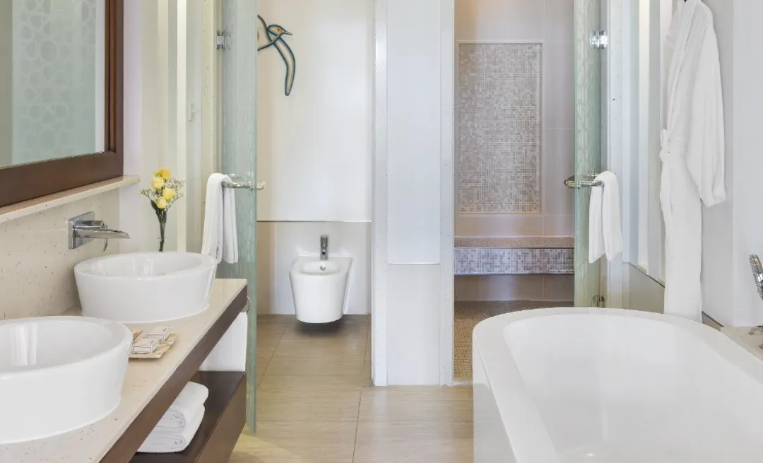 Garden Terrace Junior Suite - Bathroom