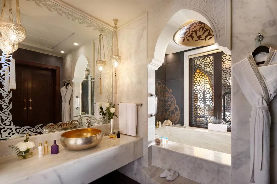 Club Family Room - Bathroom