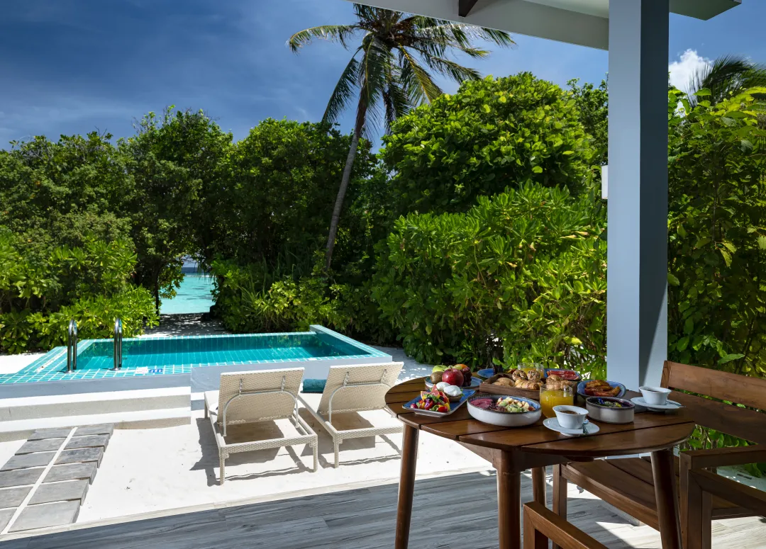 Ifuru Resort Island Maldives - Sunset Beach Villa with Pool - Outdoor Deck