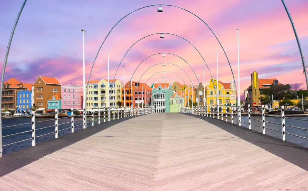 Floating pantoon bridge