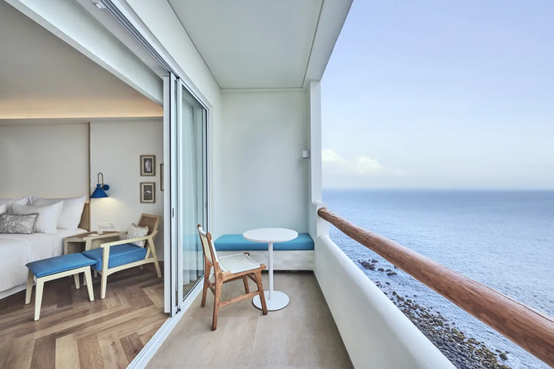 Ocean Premier - Balcony Lounge