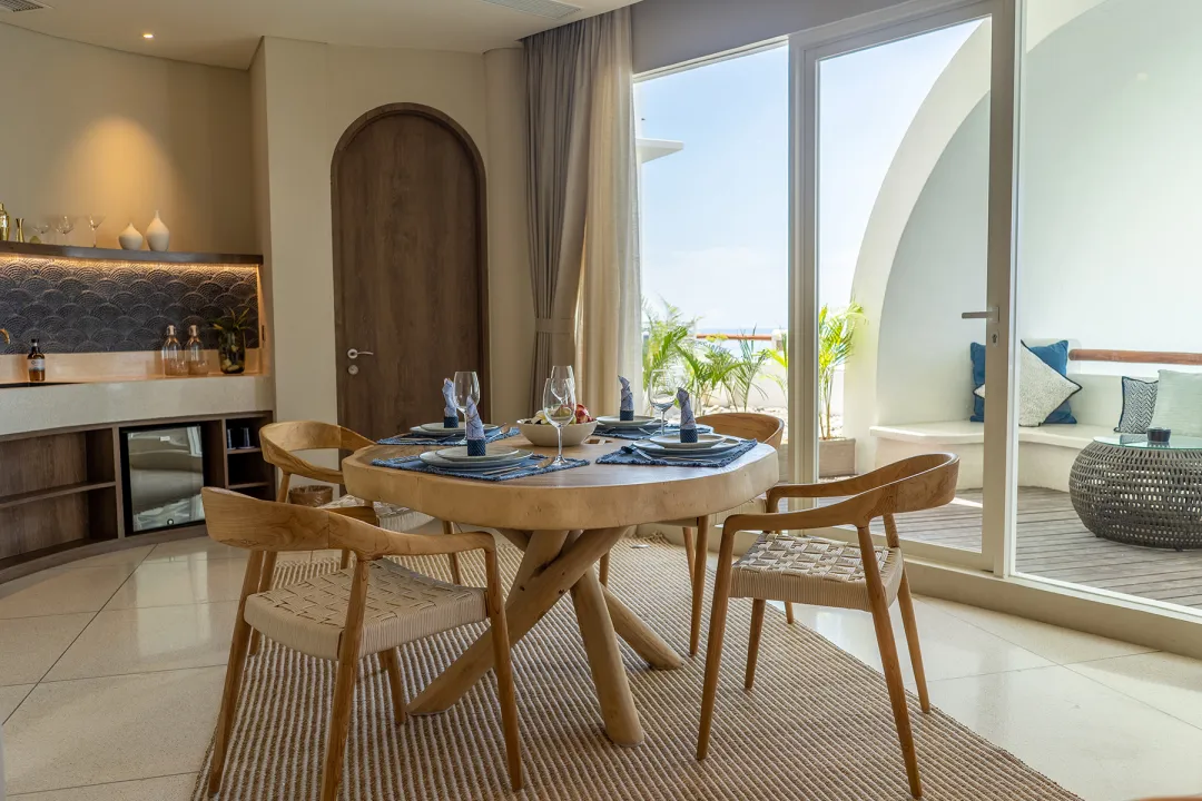 The Penthouse - Dining Aeria