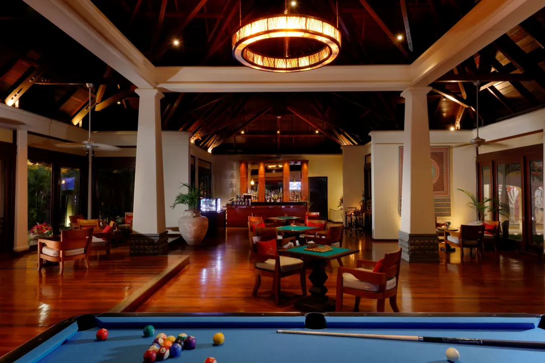 Red Ginger Bar & Pool Lounge