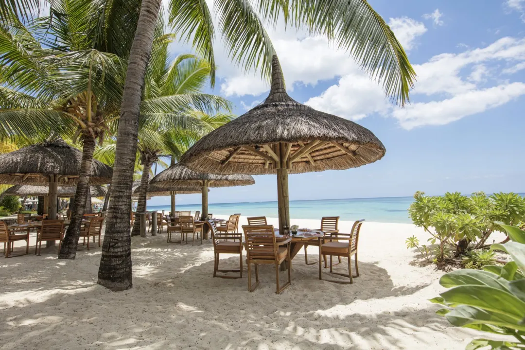 Paradis Beachcomber Resort & Spa - La Palma Restaurant View